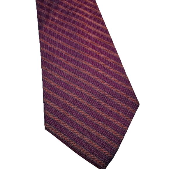 DONNA KARAN SIGNATURE 100% ITALIAN SILK MENS TIE 4 x 58 - Picture 1 of 5